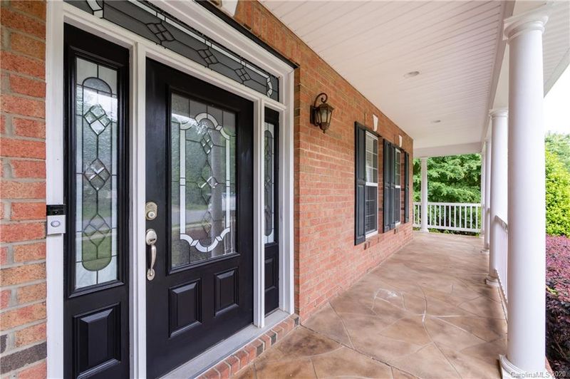 12320 Headquarters Farm Rd, Charlotte, NC 28262