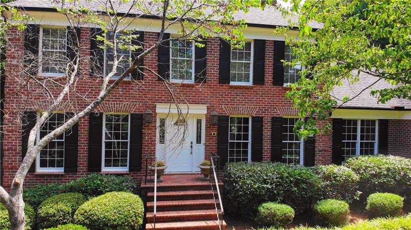 4016 5th St NW, Hickory, NC 28601