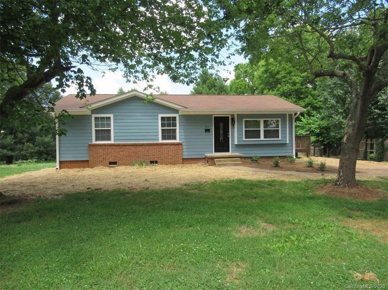 411 Klutz St, Maiden, NC 28650