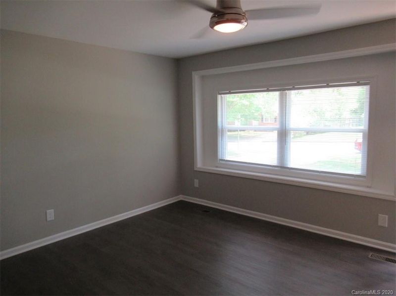 411 Klutz St, Maiden, NC 28650