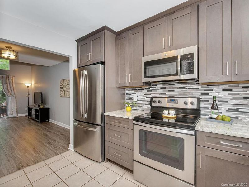 1036 Sardis Cove Dr, Charlotte, NC 28270