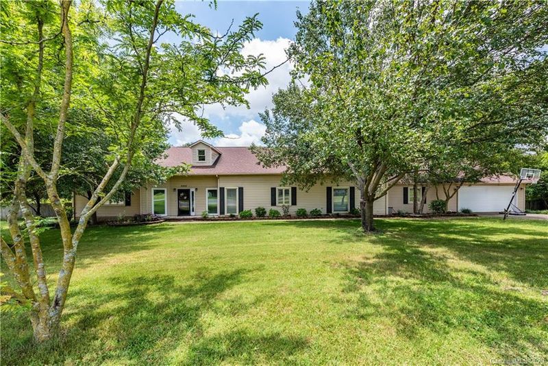 3205 Old Camden Rd, Monroe, NC 28110