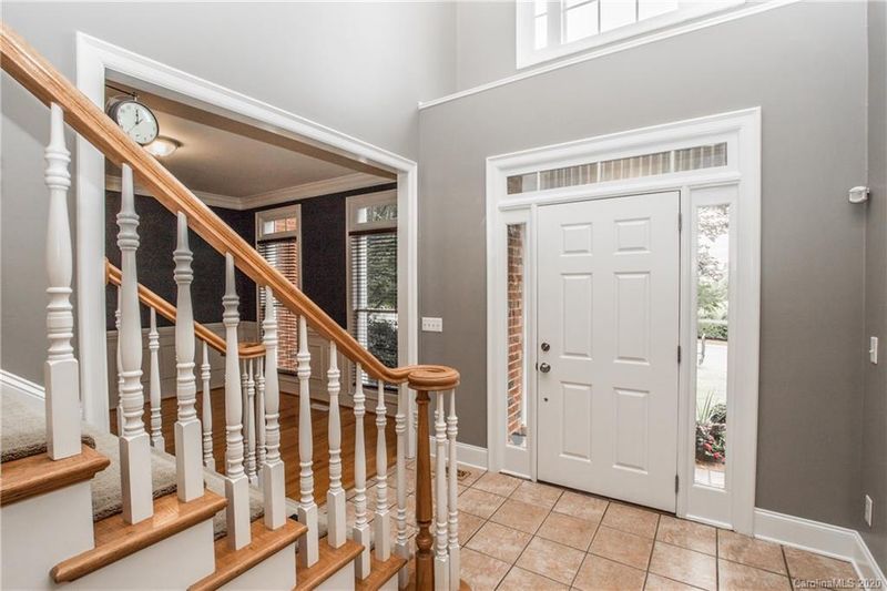 7117 Olde Sycamore Dr, Mint Hill, NC 28227