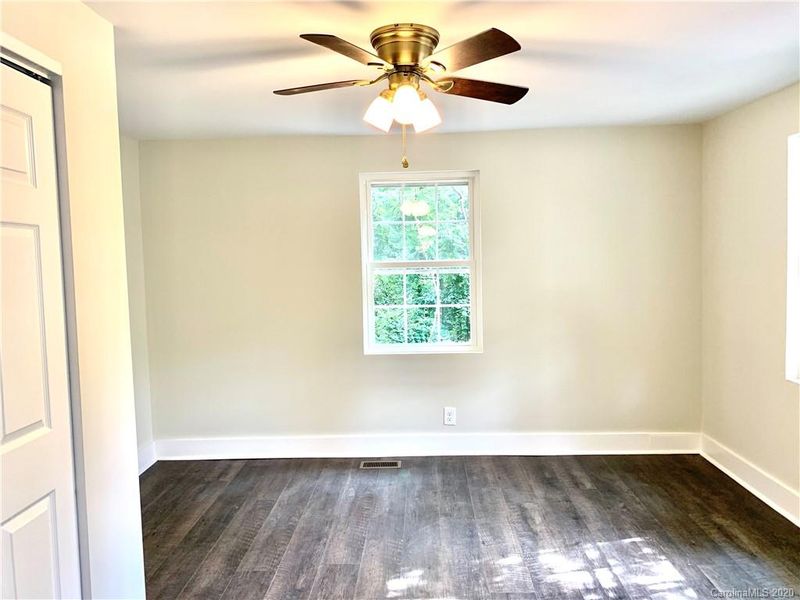 302 Sherer St, Cramerton, NC 28032