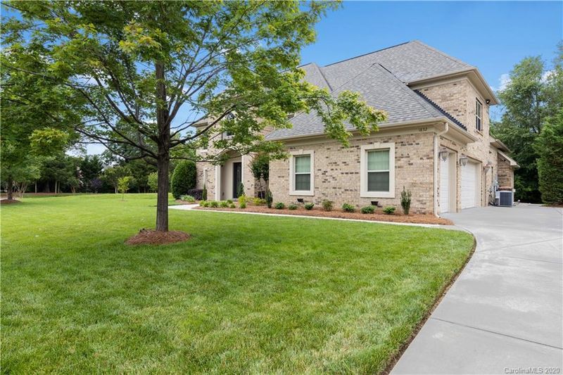 1832 Mill Chase Ln, Waxhaw, NC 28173