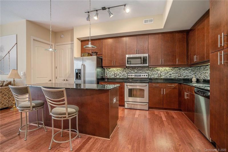 4625 Piedmont Row Dr #310, Charlotte, NC 28210