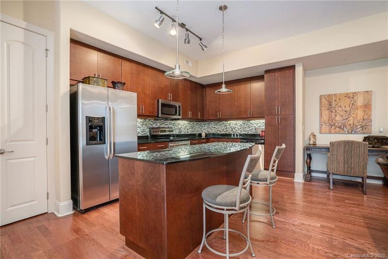 4625 Piedmont Row Dr #310, Charlotte, NC 28210