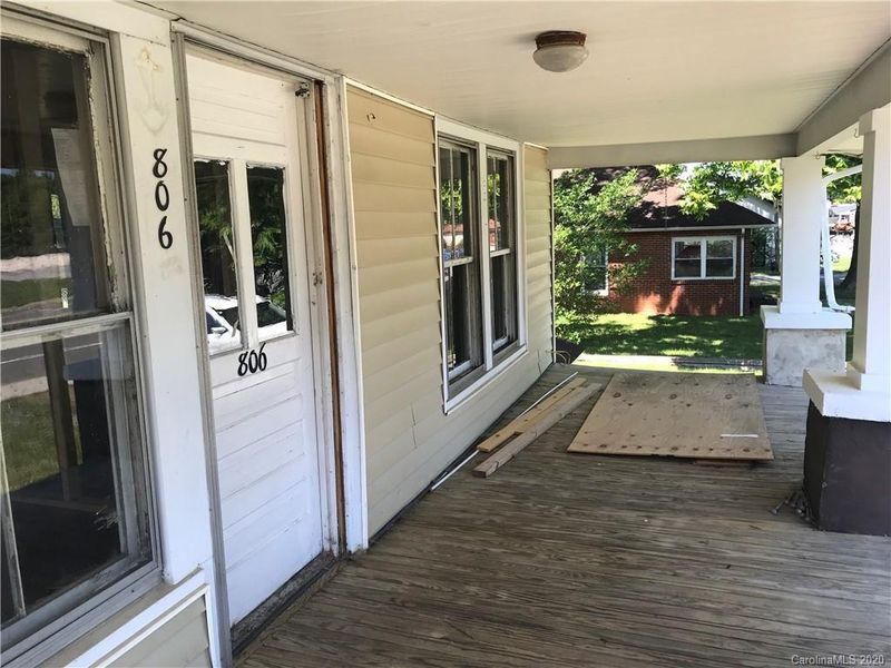 806 E Main St, Maiden, NC 28650