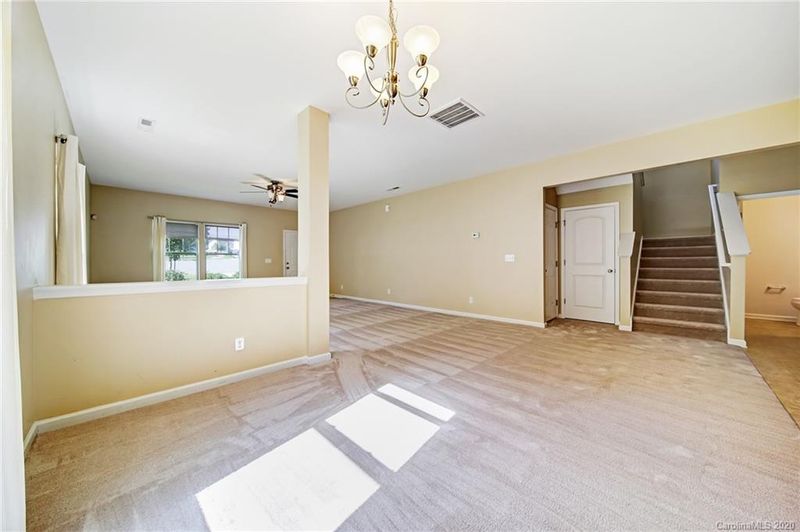 10604 Pointer Ridge Dr, Charlotte, NC 28214