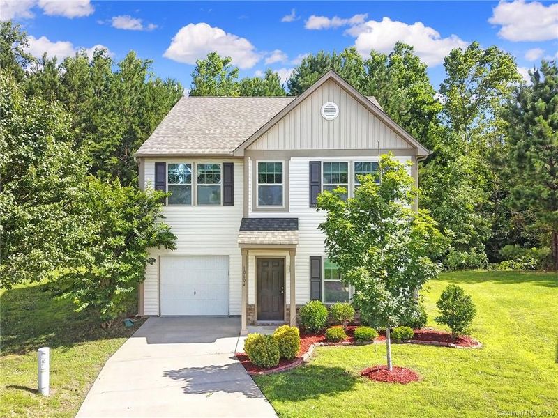 10604 Pointer Ridge Dr, Charlotte, NC 28214