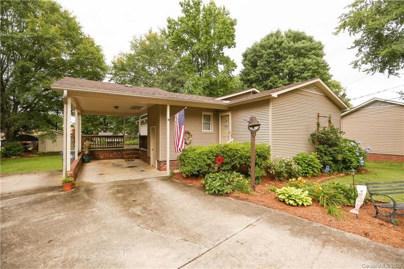 144 Crescent St, Kannapolis, NC 28081