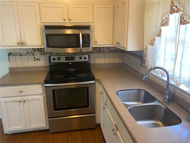 2233 Marbetta Ln, Charlotte, NC 28215