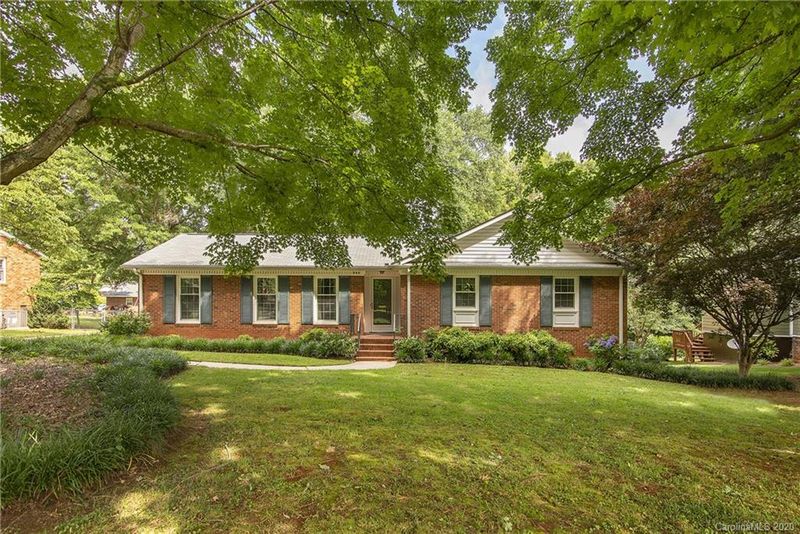 509 Holiday Rd, Gastonia, NC 28054
