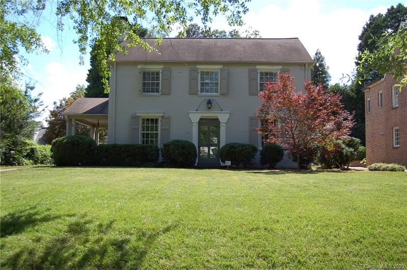 220 Hempstead Pl, Charlotte, NC 28207