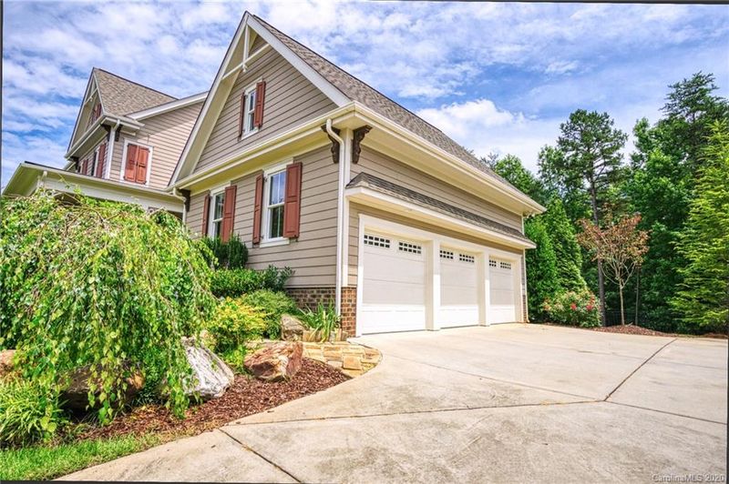 755 Harvest Pointe Dr, Fort Mill, SC 29708
