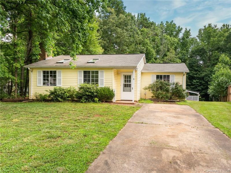 8001 Walnut Creek Ln, Charlotte, NC 28227