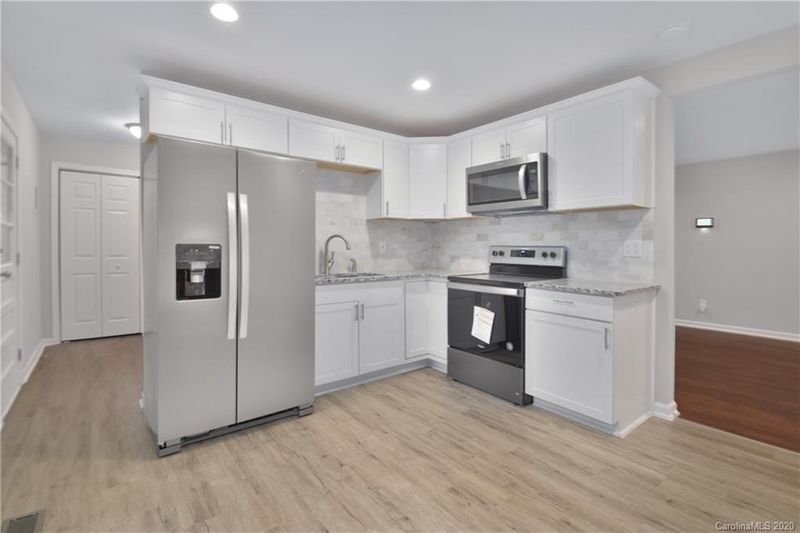 3531 Merrill Pl, Charlotte, NC 28216