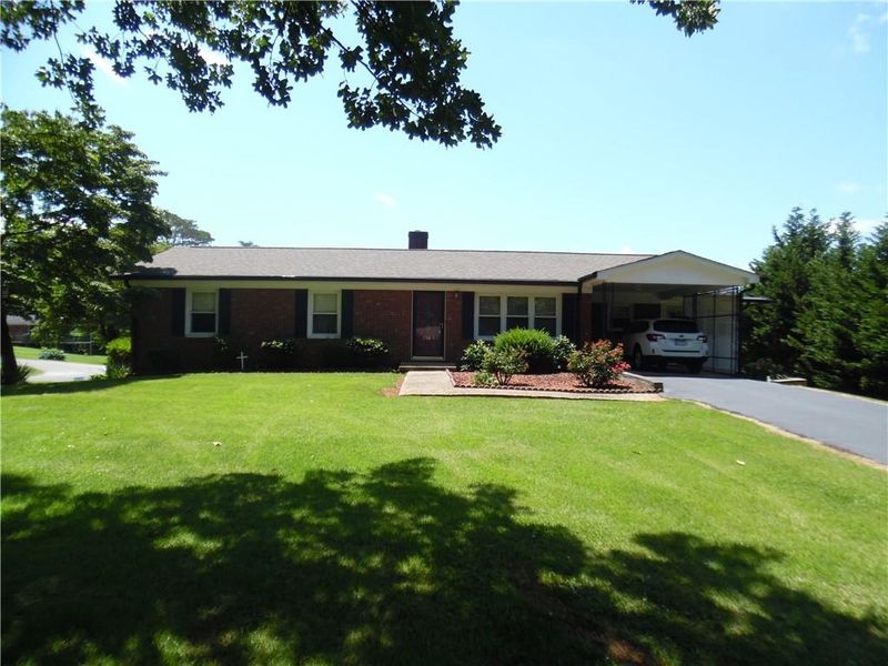 2667 Crest Dr, Newton, NC 28658