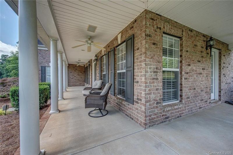 2501 Holly Oak Ln, Gastonia, NC 28056