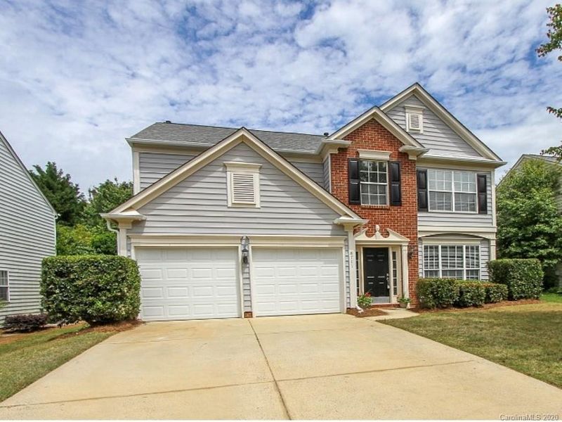 8711 Fieldcroft Dr, Charlotte, NC 28277