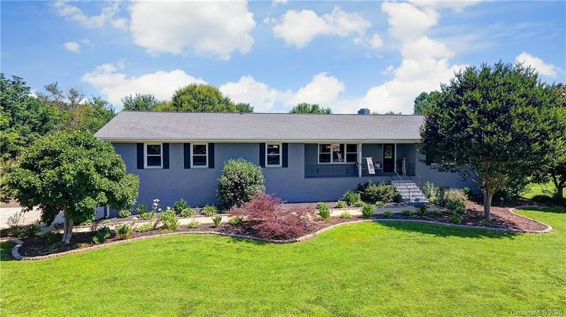 186 Oak Tree Rd, Mooresville, NC 28117