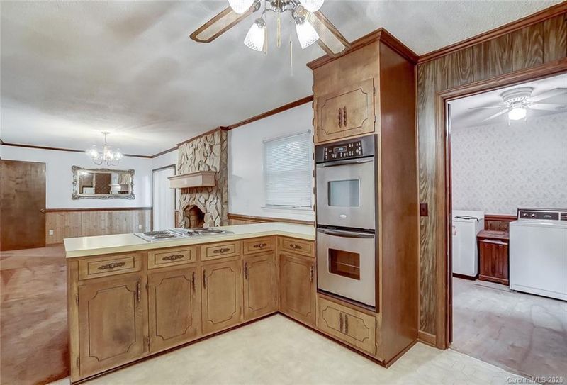 8720 Live Oak Dr, Mint Hill, NC 28227