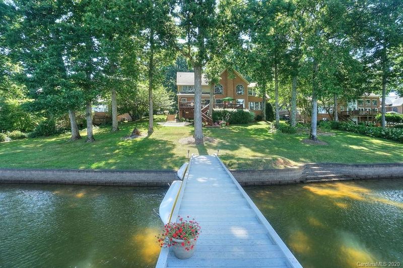 125 Hunter Spring Ln, Mooresville, NC 28117