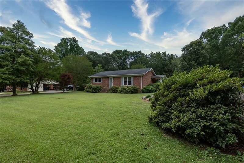 414 E Chestnut St, Stanley, NC 28164
