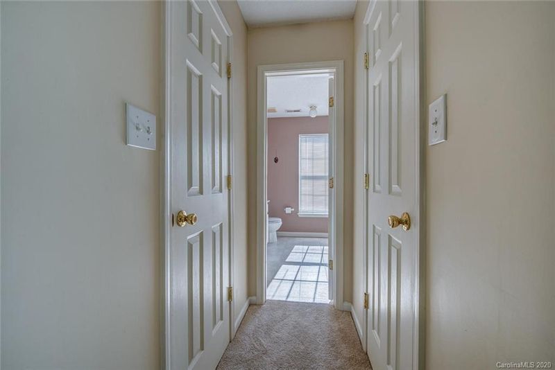 5000 Saint Charles Dr, Dallas, NC 28034