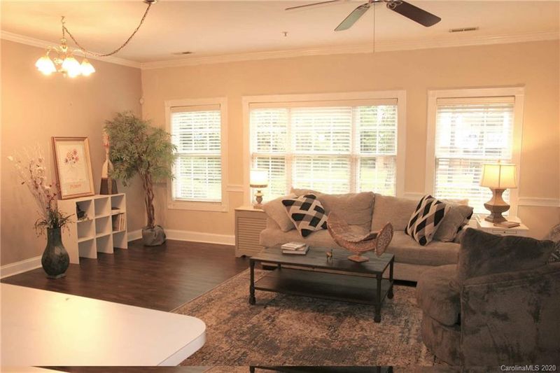 9155 Meadow Vista Rd, Charlotte, NC 28213