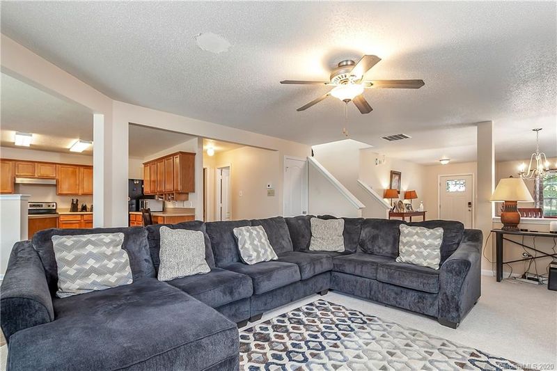 7535 Eben Dr, Charlotte, NC 28269