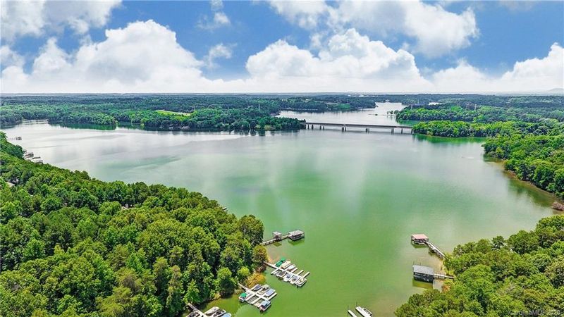 112 Summer Wind Ln, Mount Holly, NC 28120