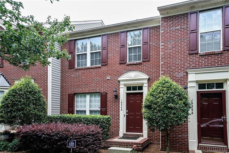 19548 Makayla Ln, Cornelius, NC 28031