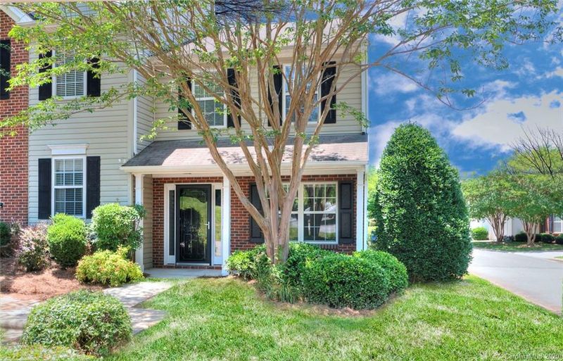 3754 Glenlea Commons Dr, Charlotte, NC 28216