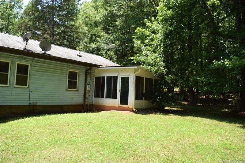 924 Antrim Ln, Clover, SC 29710