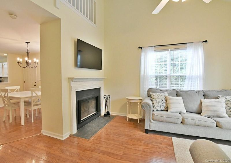 5950 Prescott Ct, Charlotte, NC 28269