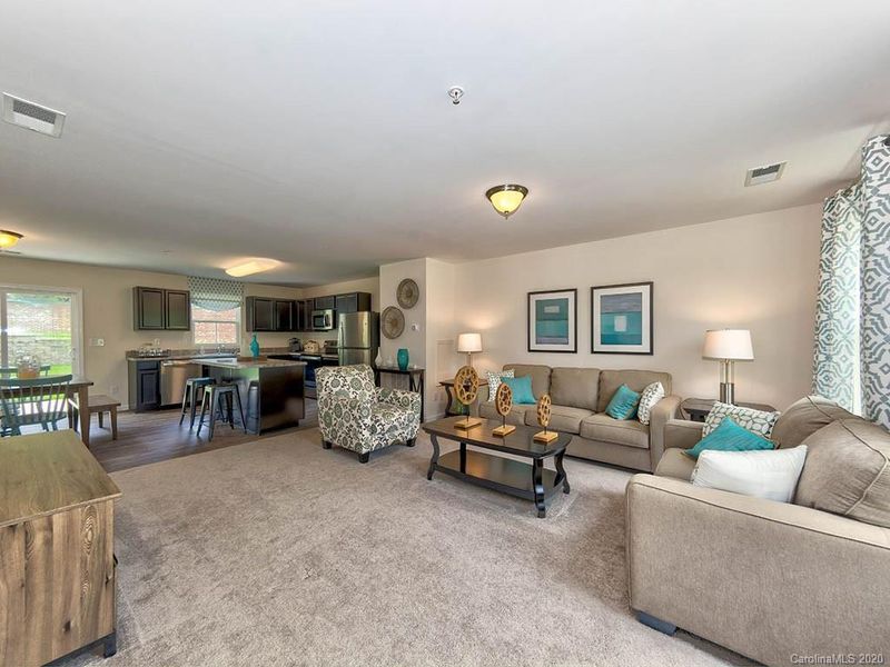 1104 Tangle Ridge Dr, Concord, NC 28025