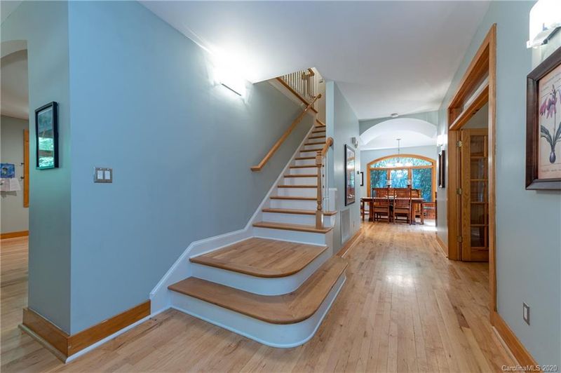 2216 Green View Dr, Waxhaw, NC 28173