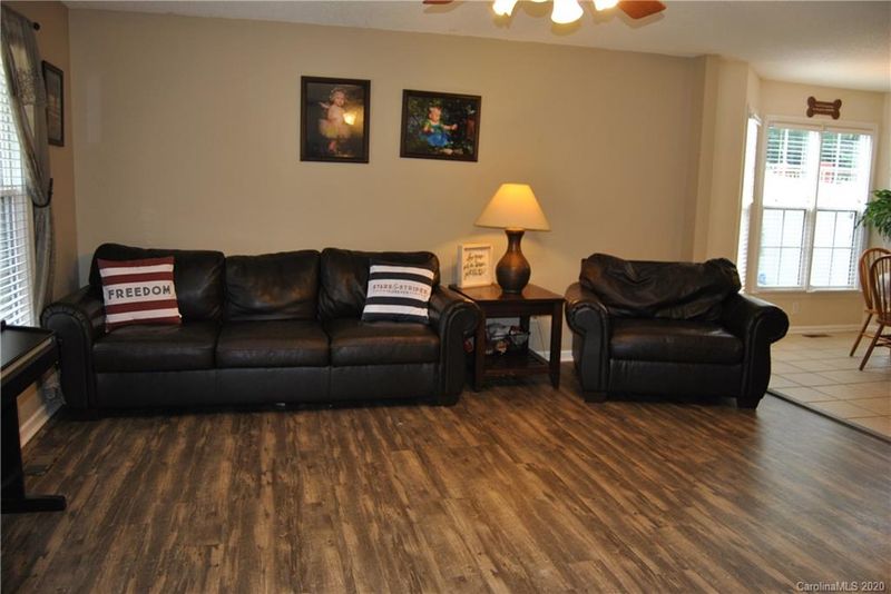 1305 Pebble Creek Dr, Belmont, NC 28012