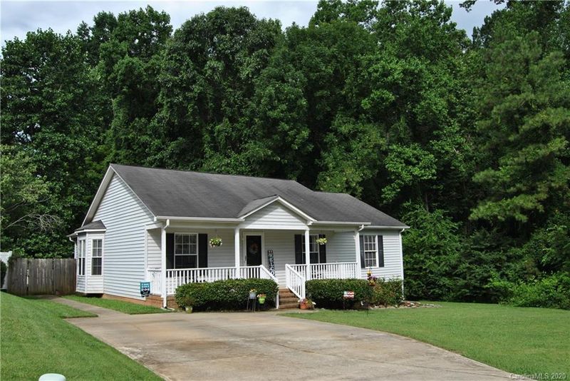 1305 Pebble Creek Dr, Belmont, NC 28012