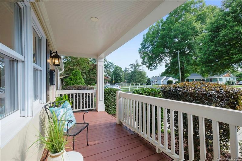 635 Marsh Rd, Charlotte, NC 28209