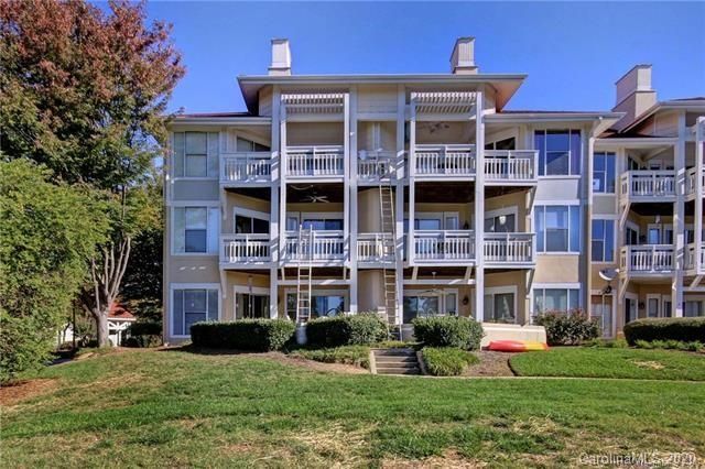 17919 Kings Point Dr #A, Cornelius, NC 28031
