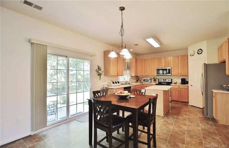 5215 Halverson Ct, Kannapolis, NC 28083