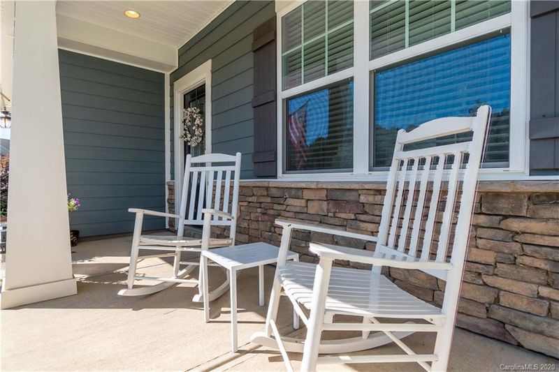 129 Cherry Bark Dr, Mooresville, NC 28117
