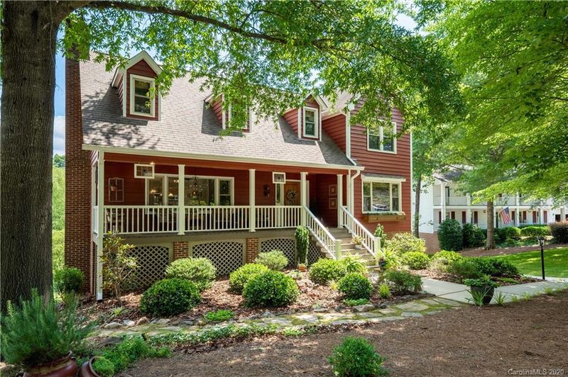 8307 Queensway Pl, Huntersville, NC 28078