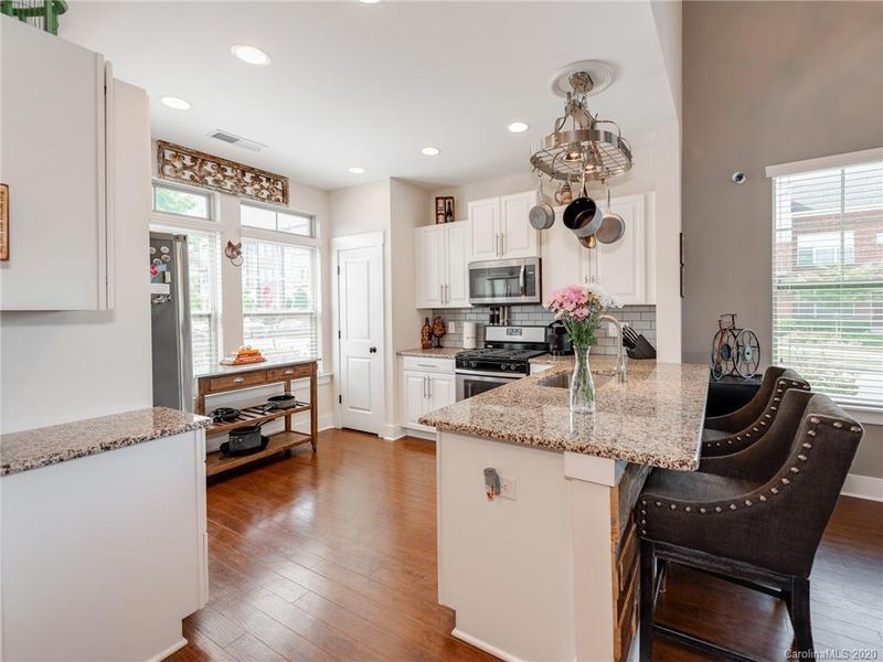 2703 Tranquil Oak Pl, Charlotte, NC 28206