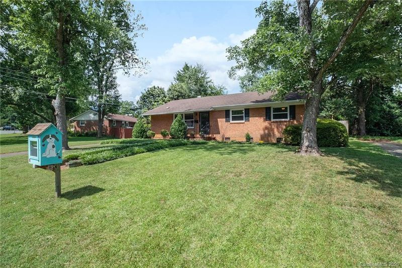 4115 Winedale Ln, Charlotte, NC 28205