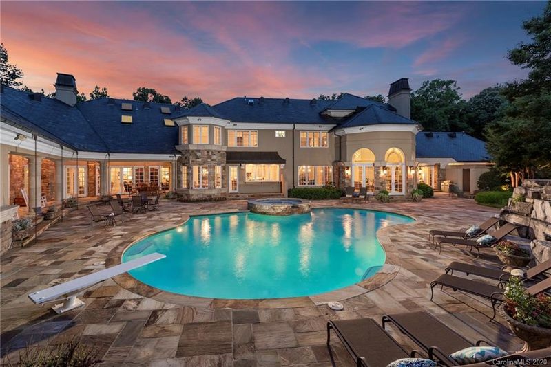 8333 Providence Rd, Charlotte, NC 28277