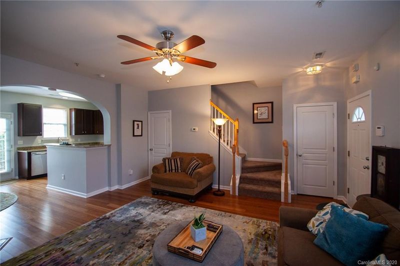 6212 Castleglen Ct, Charlotte, NC 28269