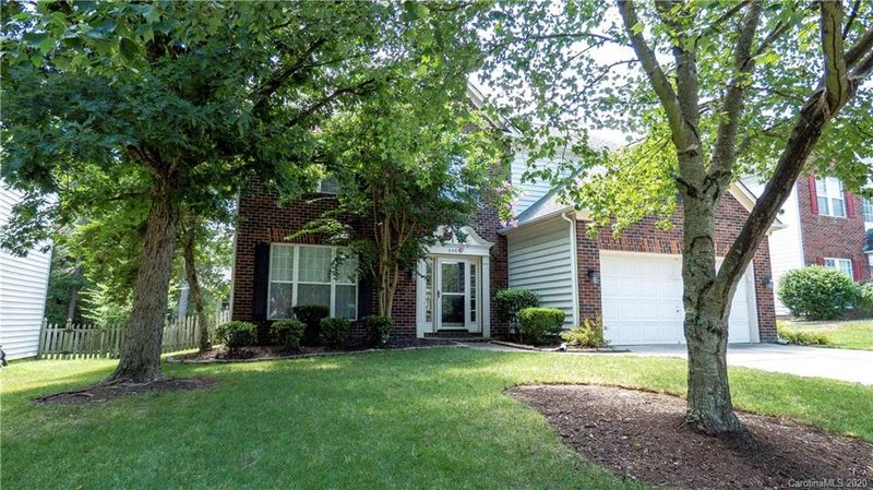 6409 Bells Mill Dr, Charlotte, NC 28269